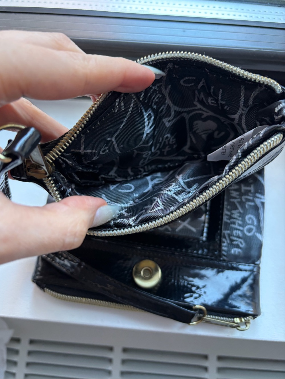 VINTAGE BETSEY JOHNSON Y2K Betseyville Leopard Expandable Wristlet Accessory - Picture 8 of 10